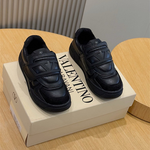 발렌티노 남여공용 스니커즈 V76658-2 2025/신상