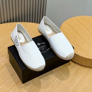 프라다 남성용 슬립온 P42220-2 2025/신상