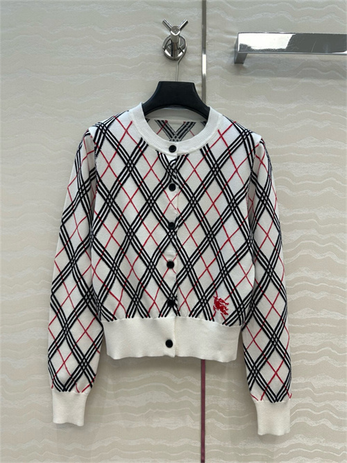 버버리 긴팔 가디건 B43602 2025/신상