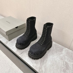 발렌시아가 남여공용 부츠 B91201 2025신상