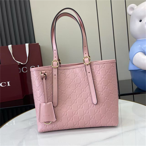 구찌 GG 엠블럼 미디엄 토트백 847456 2025/신상