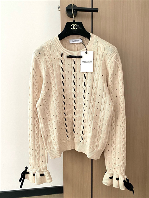 발렌티노 긴팔 니트 V72304 2025/신상