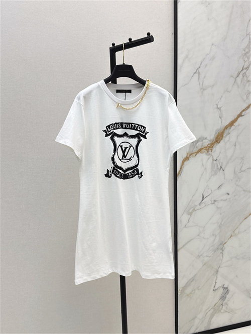 루이비통 반팔 티셔츠 L42109 2025/신상