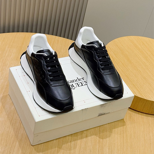 알렉산더맥퀸 남여공용 스니커즈 M18646-2 2025/신상