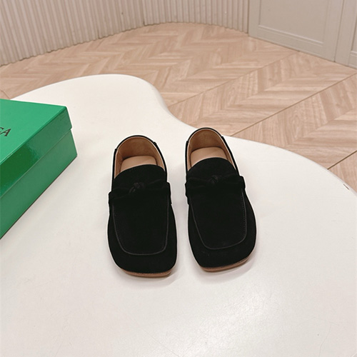 보테가 여성용 로퍼 V82213-1 2025/신상