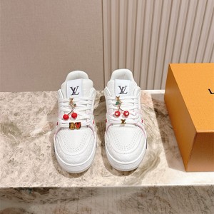 루이비통 남여공용 스니커즈 L92339-1 2025/신상