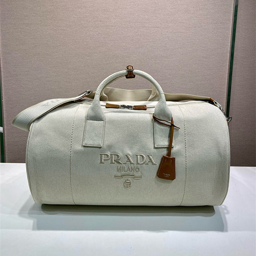 프라다 엠보스드 더플백 2VC051 2025/신상