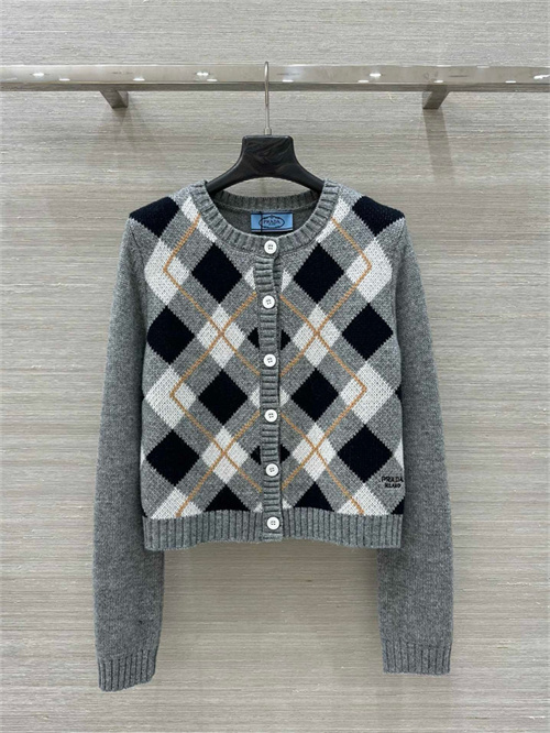 프라다 긴팔 가디건 P82556 2025/신상