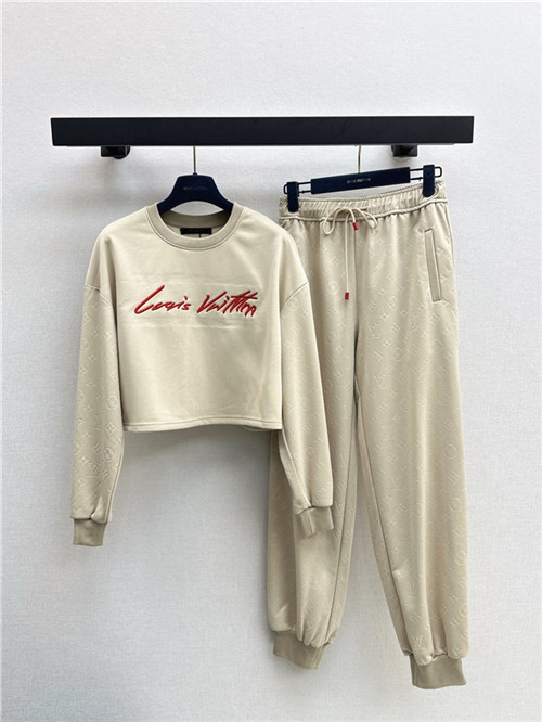 루이비통 긴팔 티셔츠 캐주얼 바지 세트 L43705 2025/신상