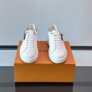 루이비통 남여공용 스니커즈 L93323-2 2025/신상