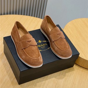 프라다 남성용 로퍼 P56633-2 2025/신상