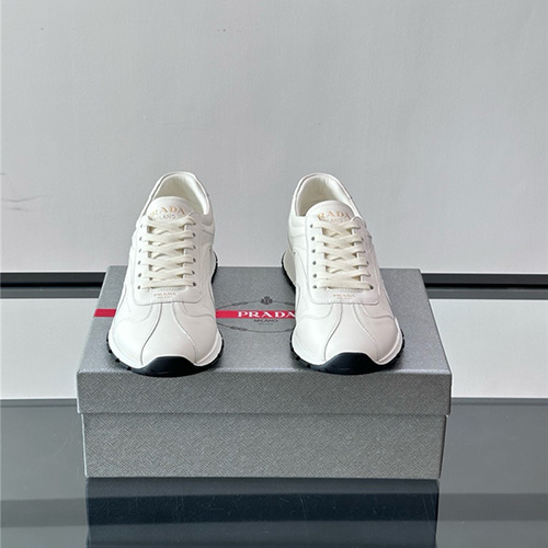 프라다 남성용 스니커즈 P97920-2 2025/신상
