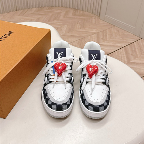 루이비통 남여공용 스니커즈 L94330-1 2025/신상