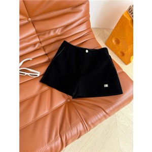 미우미우 반바지 M52409 2025/신상