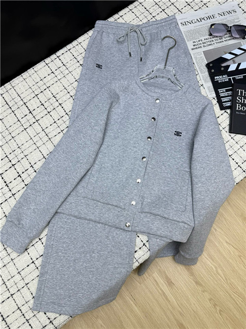 셀린느 트레이닝 세트 C33902 2025/신상