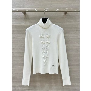 샤넬 긴팔 니트 목플라 C62706 2025/신상