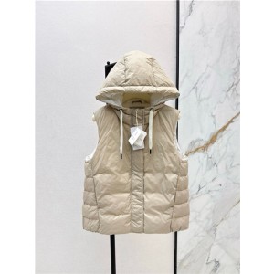브루넬로 쿠치넬리 후드 패딩 조끼 (충전재-거위털) B64601 2025/신상