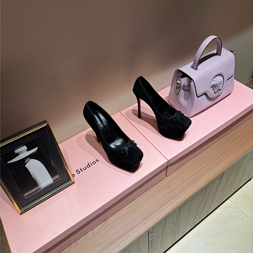 크리스찬루부탱 여성용 힐 (굽높이15.5CM) C49813-2 2025/신상