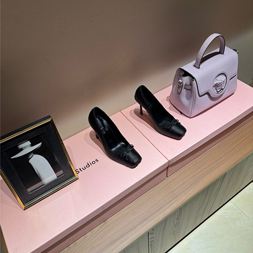 크리스찬루부탱 여성용 힐 (굽높이11CM) C50815-1 2025/신상