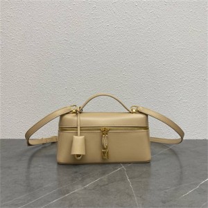 로로피아나 엑스트라 백  LP23 2025/신상