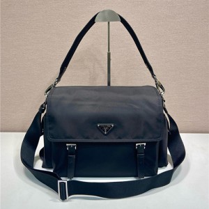 프라다 익스플로어 리나일론 크로스백 2VD082A 2025/신상