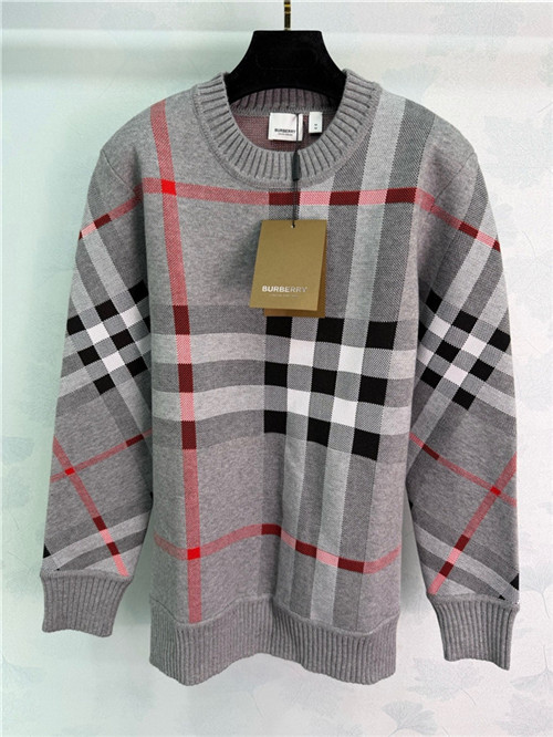 버버리 긴팔 니트 B42303 2025/신상