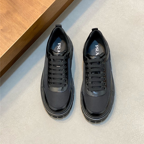 프라다 남성용 스니커즈 P20994-1 2025/신상