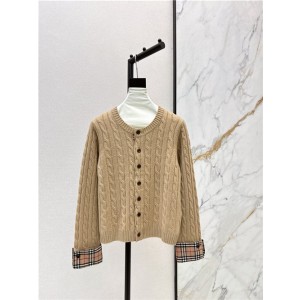 버버리 긴팔 가디건 B52990 2025/신상