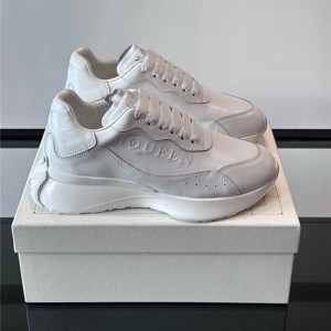 알렉산더맥퀸 남여공용 스니커즈 M19676-1 2025/신상