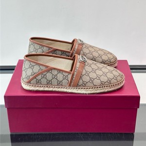 구찌 남성용 슬립온 G39022-1 2025/신상