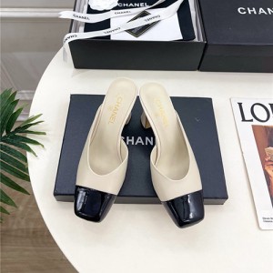 샤넬 여성용 슬리퍼 (굽높이8.5CM) C64787-1 2025/신상