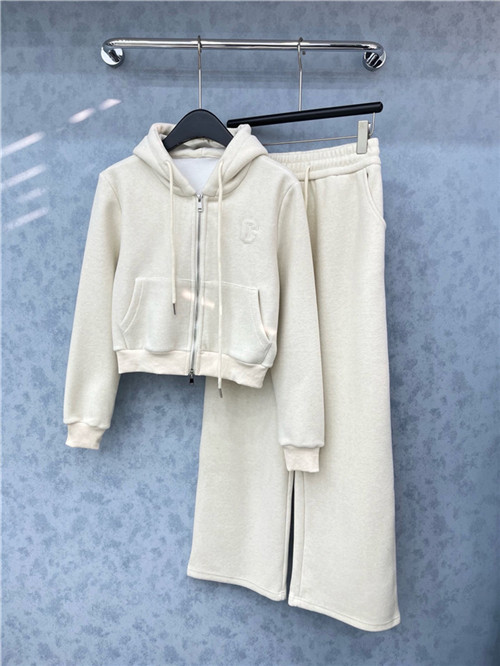 셀린느 후드 트레이닝 세트 C32802 2025/신상