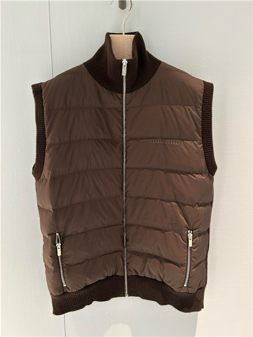 미우미우 패딩 조끼 (충전재-거위털) M55104 2025/신상