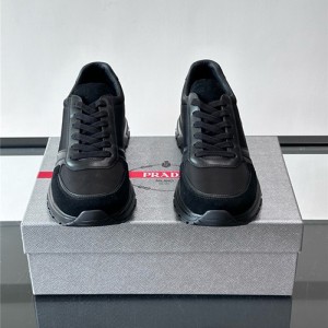 프라다 남성용 스니커즈 P34115-2 2025/신상