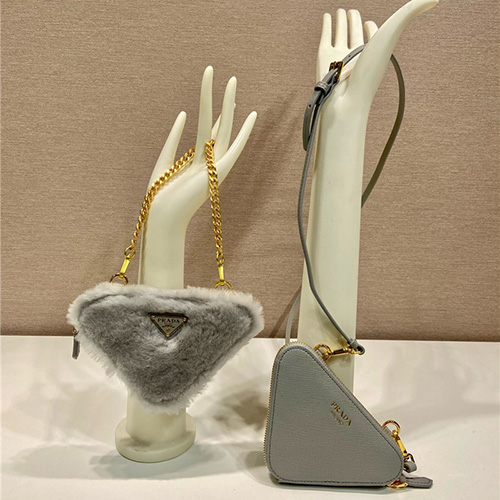 프라다 더블 지퍼 트라이앵글 미니백 1NR015 2025/신상