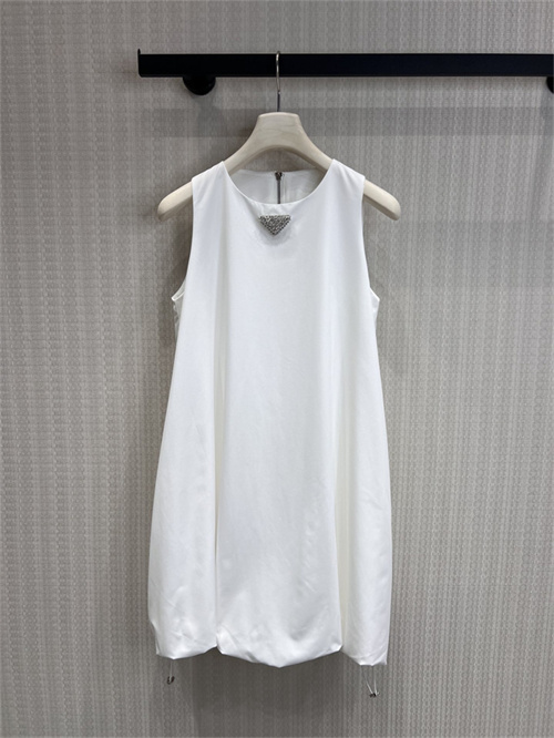 프라다 민소매 원피스 P03204 2026/신상