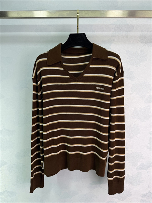 미우미우 긴팔 폴로 니트 M72804 2026/신상