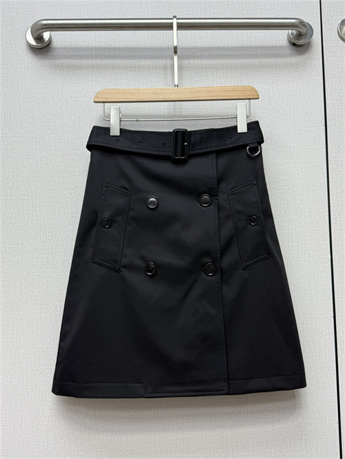 버버리 스커트 B62854 2026/신상