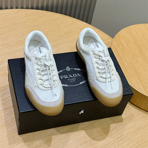 프라다 남성용 스니커즈 P47836-2 2026/신상