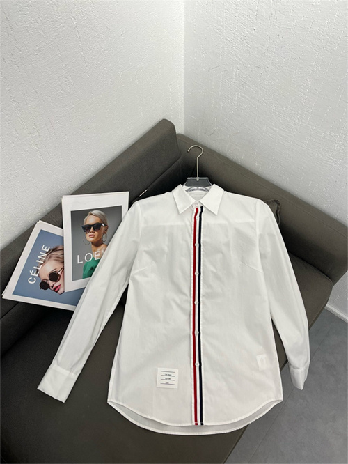 톰브라운 긴팔 셔츠 T21905 2026/신상